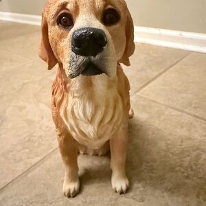 Realistic Golden Retriever Figurine